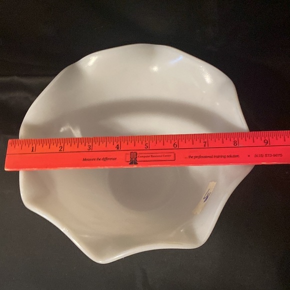 Hazel Atlas Platonite Milk Glass Embossed Wheat Ruffled Edge Bowl.​ - Picture 5 of 6